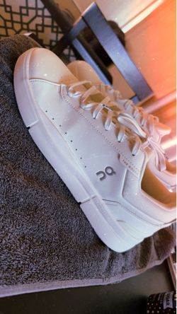 Sneaker On the Roger adventage