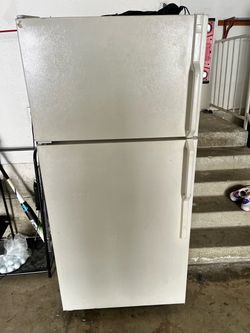 FREE White Top-Freezer Refrigerator