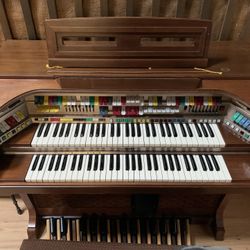 Electric Organ 