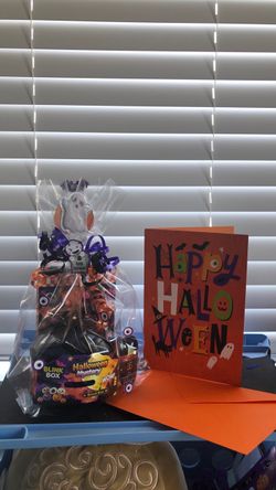 #10 Halloween Mystery Blind Box Gift Set