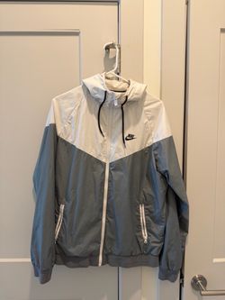 Nike windbreaker medium