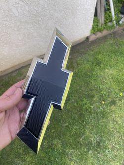 2021 Silverado Front Emblem