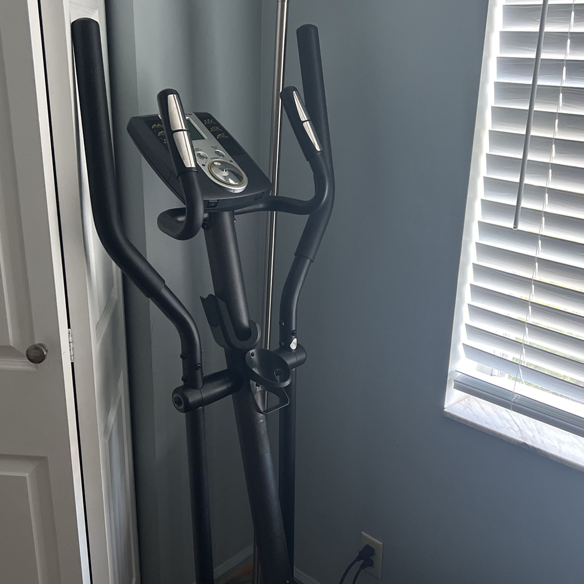 Golds Gym Elliptical