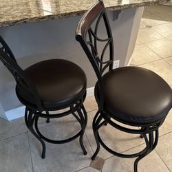 2 Swivel Bar Stools
