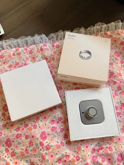 OURA ring 4 size 6 *NEW*