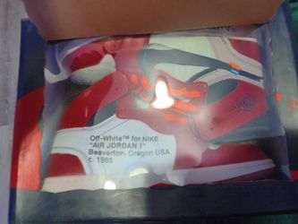 Air Jordan 1 Retro High Off-White Chicago