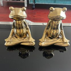 Variety of Gold Animal Motif Tabletop Decor