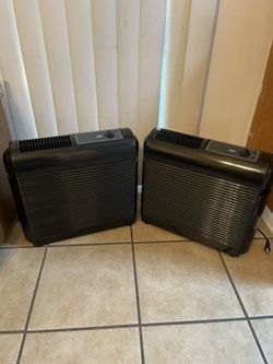 2 Hunter Air Dusters/Air Cleaning Units