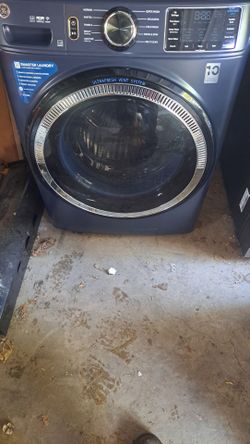 GE UltraFresh Vent System Front Load Washer