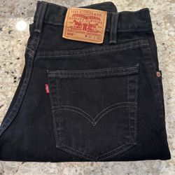Almost New Levis Size 32x32