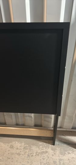 King B1013 bed set headboard,footboard, rail and slats.