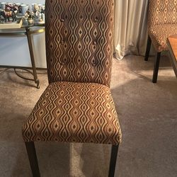 4 Chairs With Table.