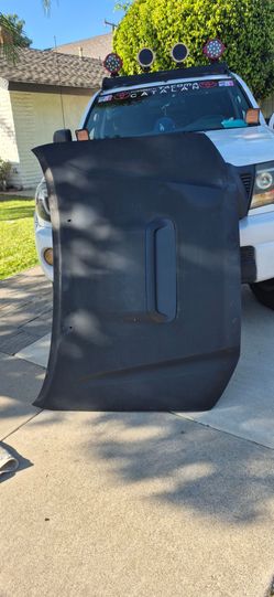 TOYOTA. TACOMA  HOOD COFRE  COMPATIBLE 2005 TOO 2011