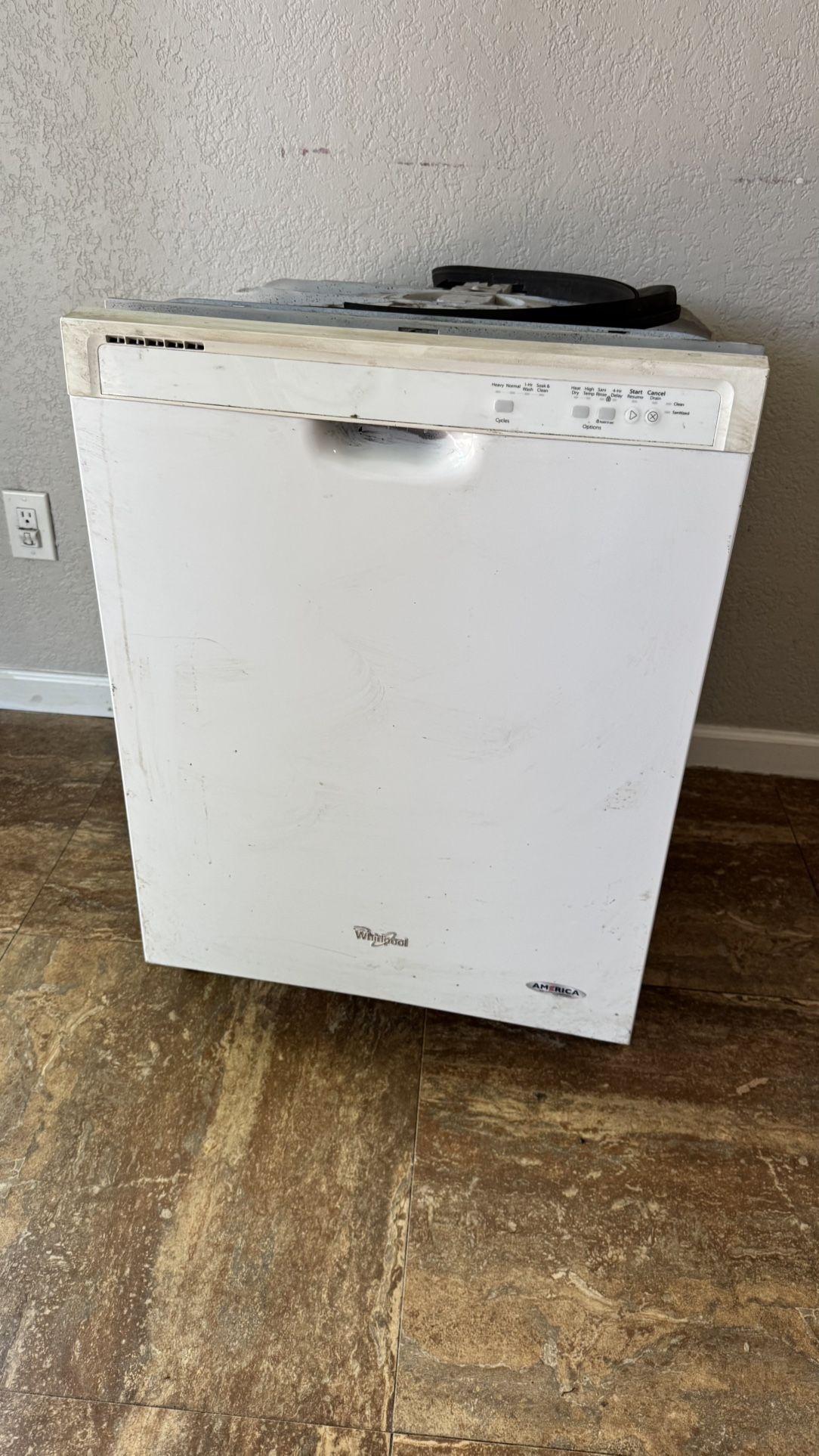 Whirlpool Dishwasher In Great Condition For Cheap!