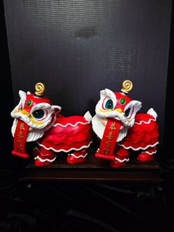 Chinese Lion Dance (Southern Lion / Waking Lion) figurines Resin 8"×10"
