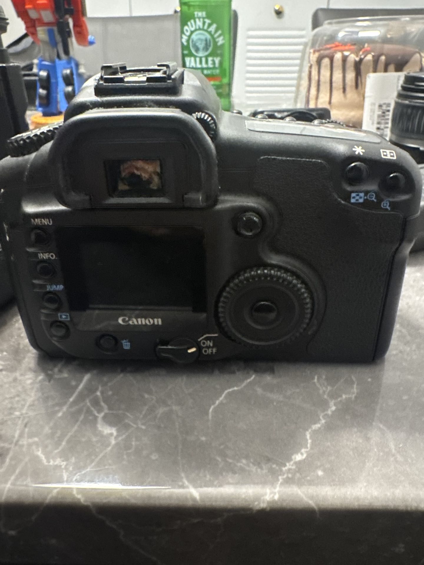 Canon Eos 20d And Lenses Chargers Are Functional As Well As Batteries