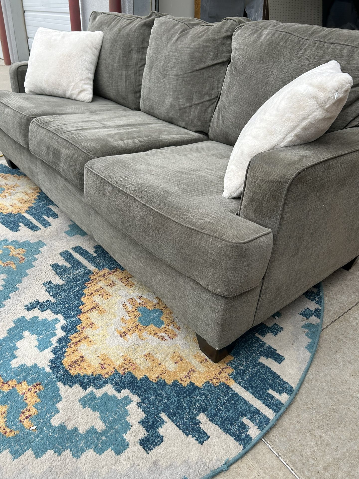 Couch (Free Delivery)