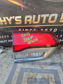2019 Jeep Grand tail Lights