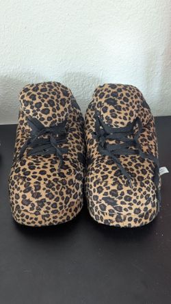 Large leopard house shoes