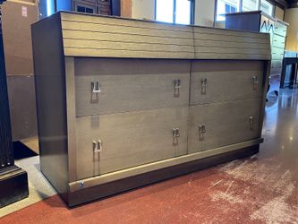 HUNTLEY Vintage 6-Drawer Dresser w/ Angled Top Drawers