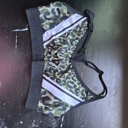 Women’s Clothing 