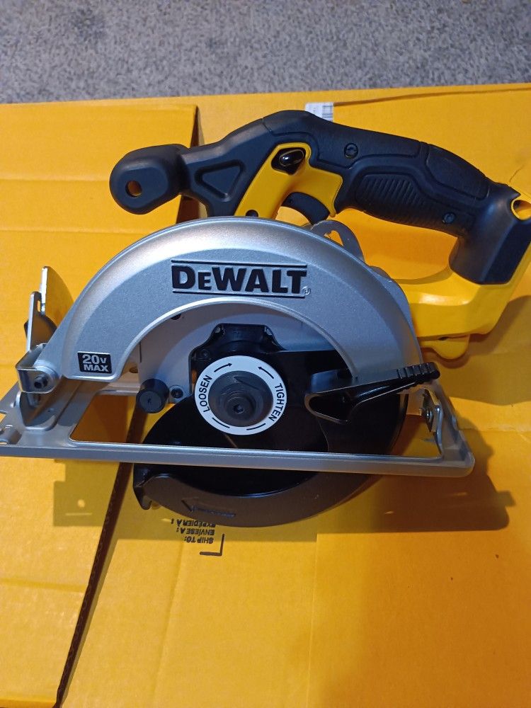 DeWalt Circular Saw