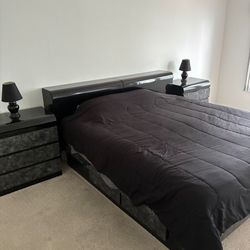 King size bedframe without storage + two Nightstands - Includes Mattress 