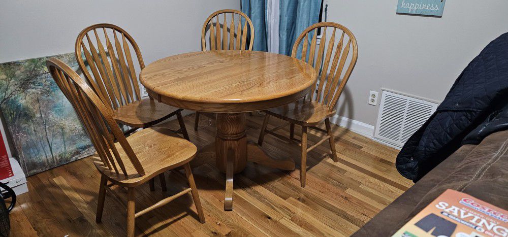 Solid Oak Table & Chairs  with extension 