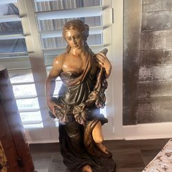 Italian Goddess statue 