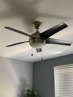 Small 5 blade fan with light