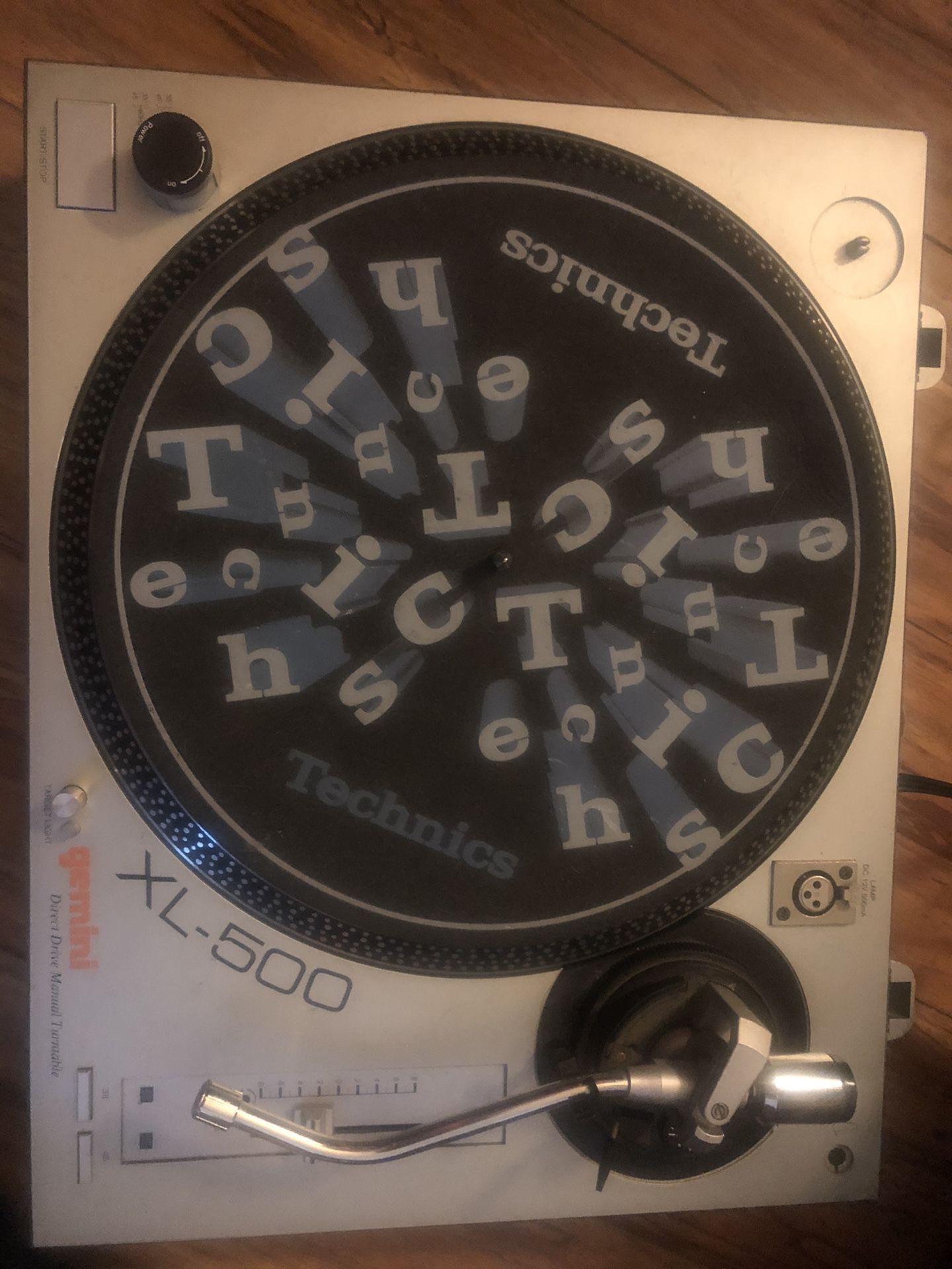 Gemini XL-500 direct drive turntable record player w/technics slipmat