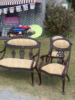 4-Piece Antique Style Parlor Seating Set w/ Damask Upholstery