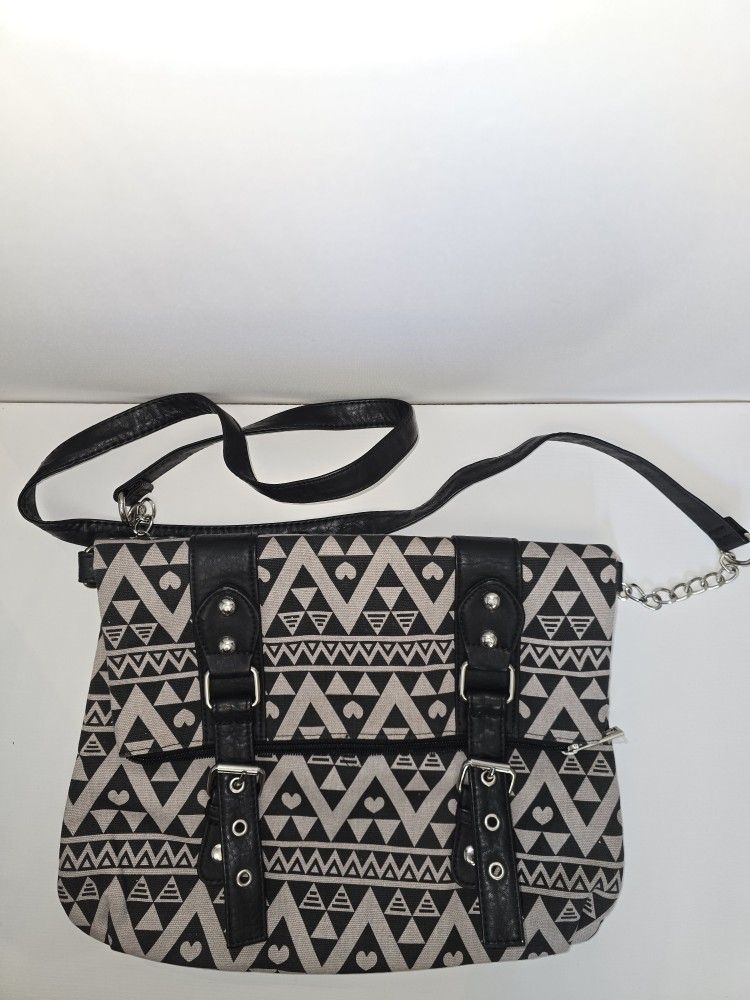 Candie's Messenger Bag