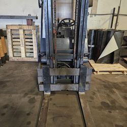 NISSAN FORKLIFT 8K LBS