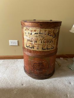 Barrel shaped side table