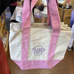 Trader Joe’s Tote Bag ✨🎀💜