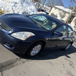 Nissan Altima, Año 2010