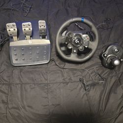 LOGITECH G923 STEERING WHEEL