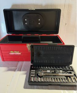 Craftsman tool box and Anvil 39-Piece SAE/Metric Mechanics Tool set