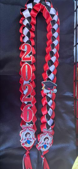 Graduation lei's