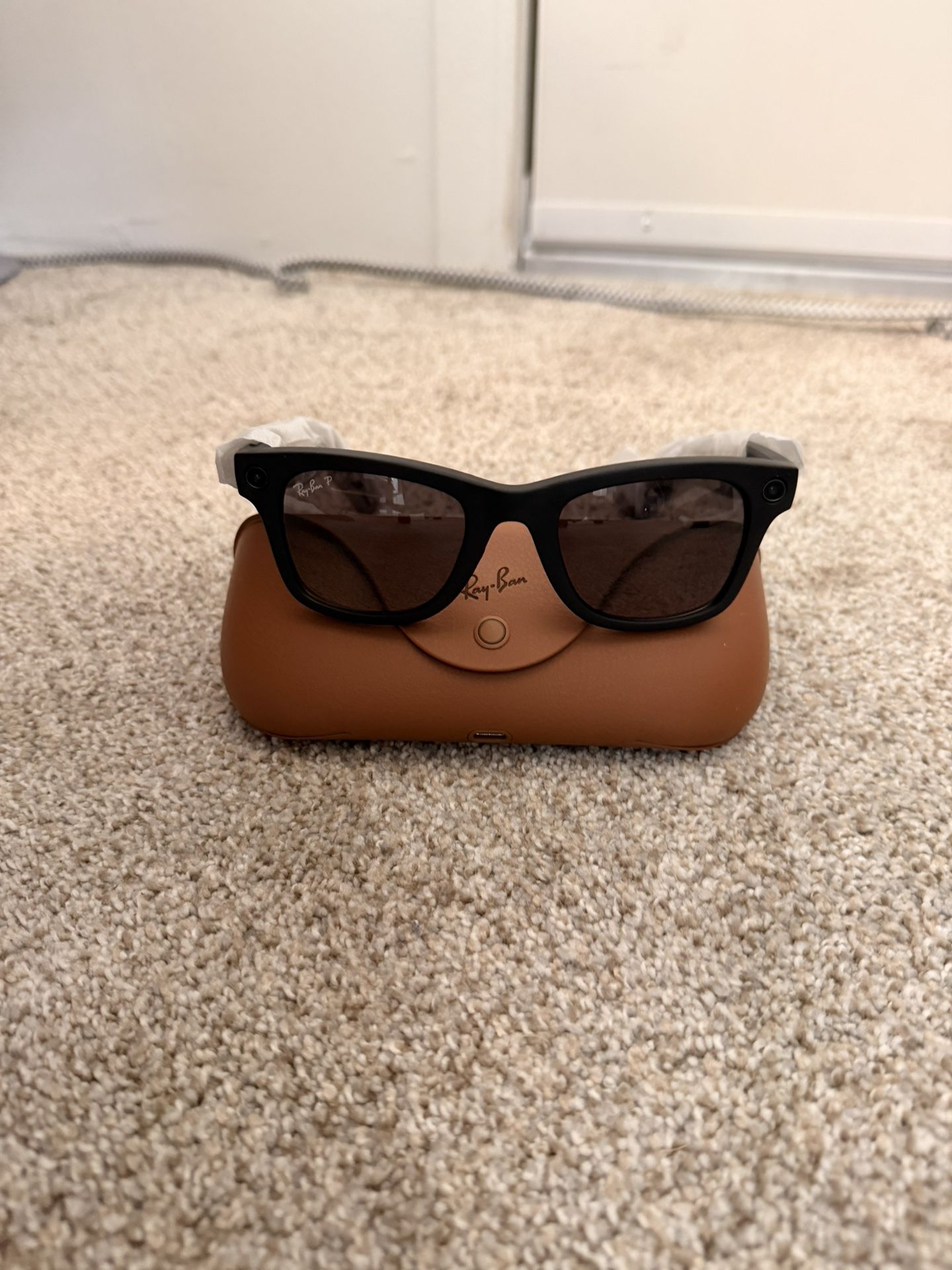 NEW Ray-Ban | Meta Wayfarer Gen 1 – RW4006 – Matte Black Smart Glasses
