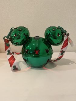 2021 Collectible Disney Holiday Sipper Cup