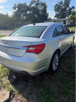 2011 Chrysler 200