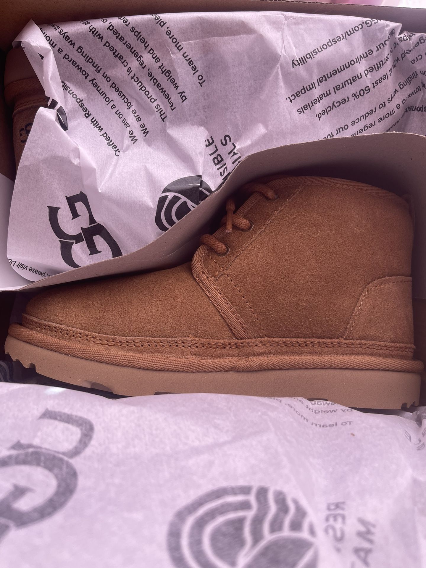 UGG
