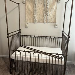 Convertible Baby Crib 