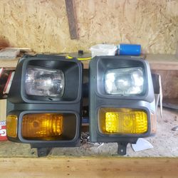 Sealed Beam Headlights Off Of 08 F250