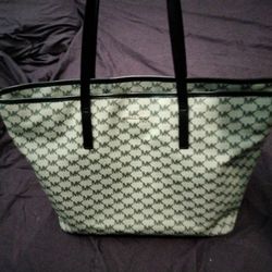Michael Kors Authentic Bag 