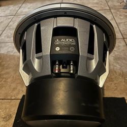 13w7 Jl Audio Subwoofer 