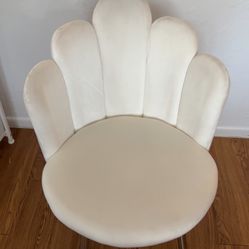 Vanity Chair - NEED TO SELL BEFORE 11/22