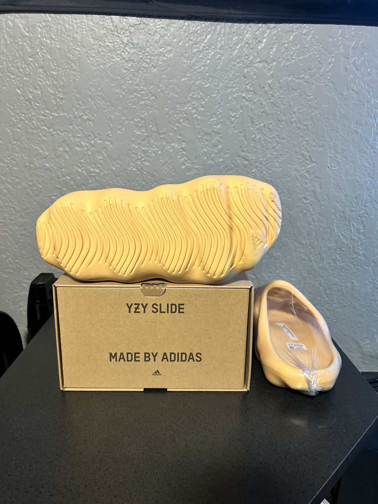 ?Yeezy 450 Slide Cream 9M DS